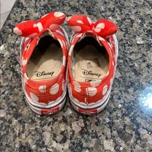 Minnie Mouse toddler vans. Size 7